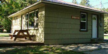 Hotel Cabins And Campground At Cultus Lake Park Chilliwack Exteriér fotografie