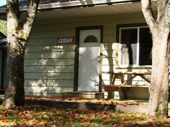 Hotel Cabins And Campground At Cultus Lake Park Chilliwack Exteriér fotografie