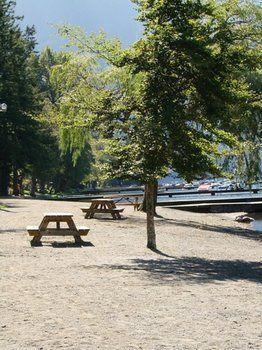 Hotel Cabins And Campground At Cultus Lake Park Chilliwack Exteriér fotografie